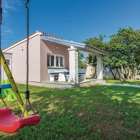 Lovely Home In Cubani * Bubani