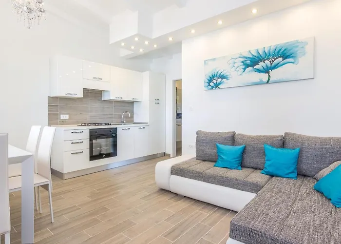 Gorgeous Home In Cubani With Wifi Ferienhaus Bubani