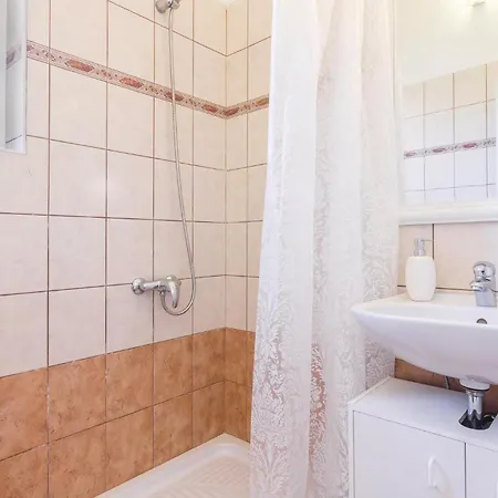 بيت للعطل Gorgeous In Cubani With Wifi Bubani