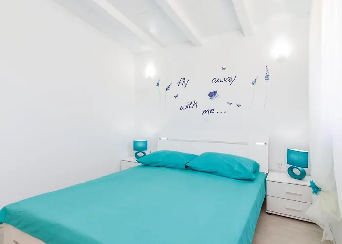 Gorgeous In Cubani With Wifi 別荘 Bubani