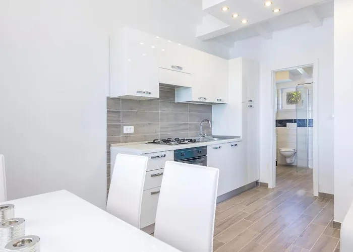 別荘 Gorgeous In Cubani With Wifi Bubani