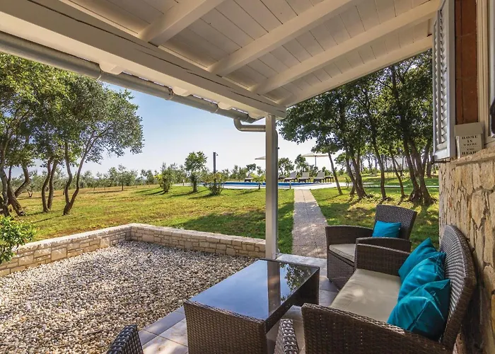 Gorgeous In Cubani With Wifi 別荘 Bubani